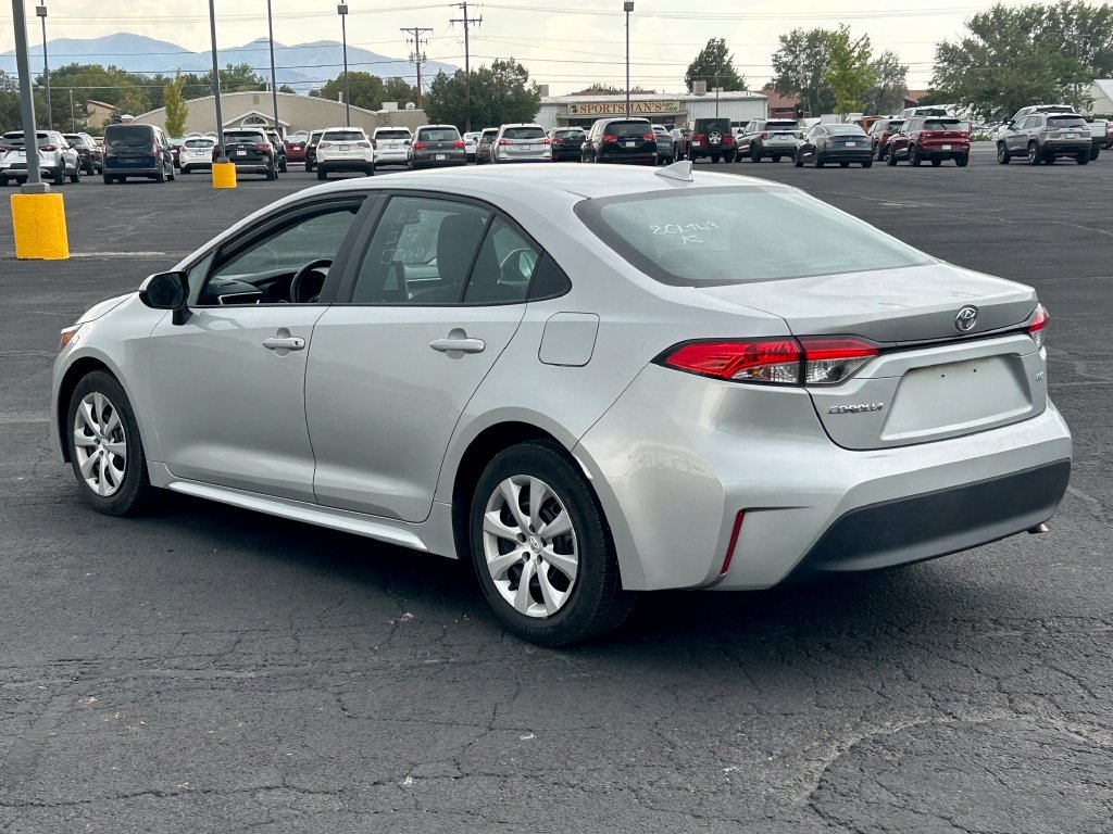 Used 2025 Toyota Corolla LE FWD image 5