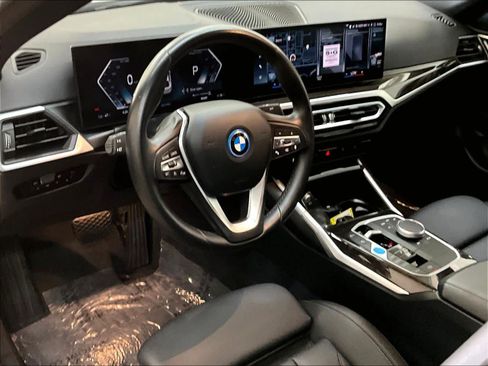Used 2023 BMW i4 eDrive40 RWD image 16