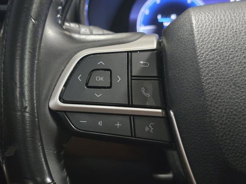 Used 2023 Toyota Highlander Platinum image 35