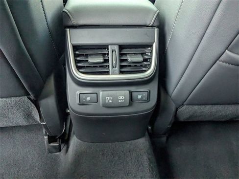 Used 2021 Subaru Outback Limited image 16