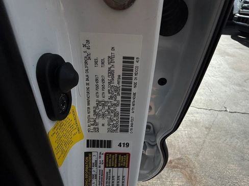 Used 2020 Toyota Tacoma TRD Sport image 30