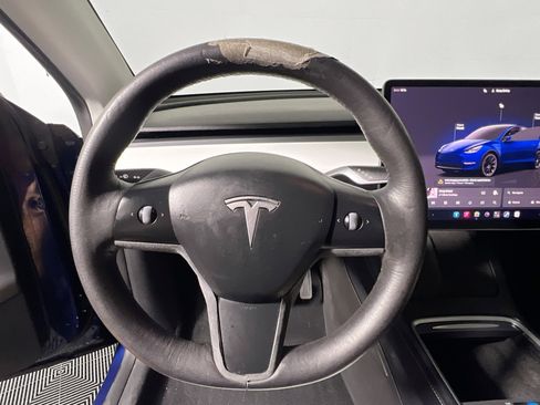 Used 2022 Tesla Model Y Long Range AWD/4WD image 16