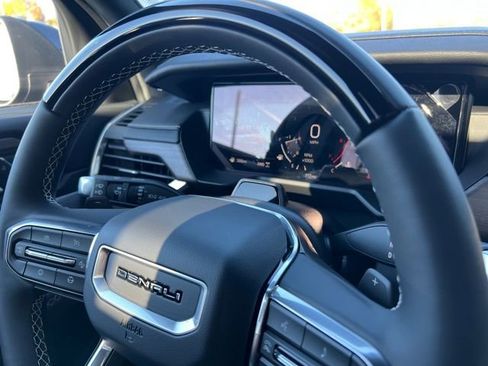 Used 2026 GMC Acadia Denali Ultimate image 20