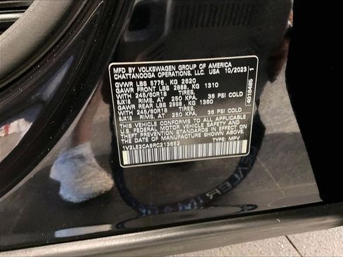 Used 2024 Volkswagen Atlas Cross Sport SE AWD/4WD image 35