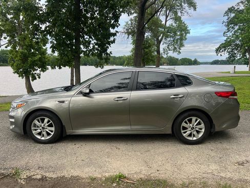 Used 2017 Kia Optima LX w/ Driver Convenience Package FWD image 1