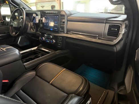 Used 2024 Ford F350 Platinum AWD/4WD image 12