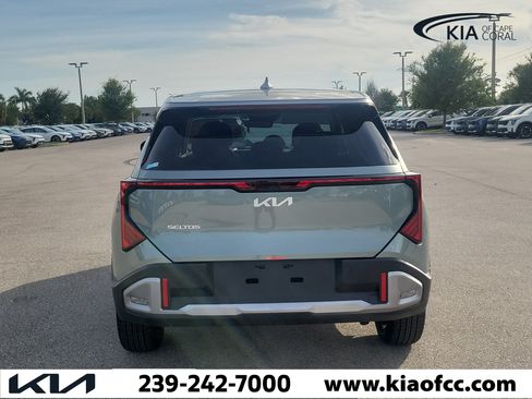 New 2027 Kia Seltos S FWD image 5