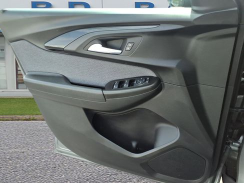 Used 2023 Chevrolet TrailBlazer LS image 9