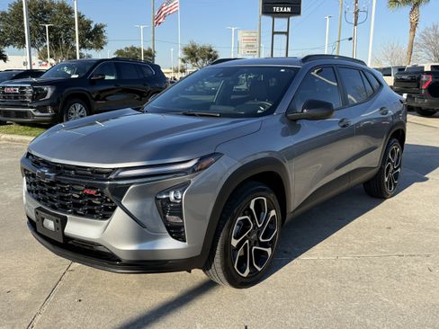 Used 2024 Chevrolet Trax RS w/ Driver Confidence Package image 9