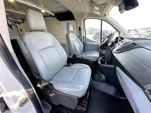 Used 2018 Ford Transit 250 130 Low Roof image 28