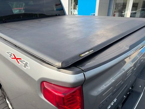 Used 2025 Chevrolet Silverado 1500 LT AWD/4WD image 4