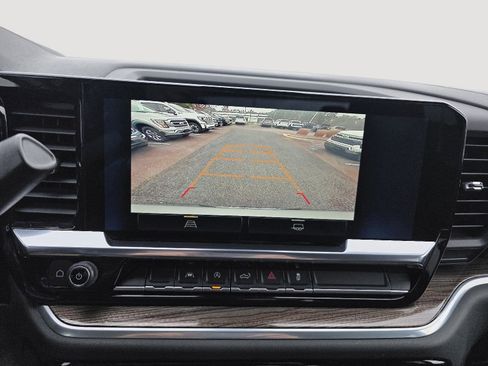 Used 2022 Chevrolet Silverado 1500 LT image 16