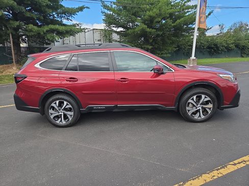 Used 2022 Subaru Outback Limited AWD/4WD image 2