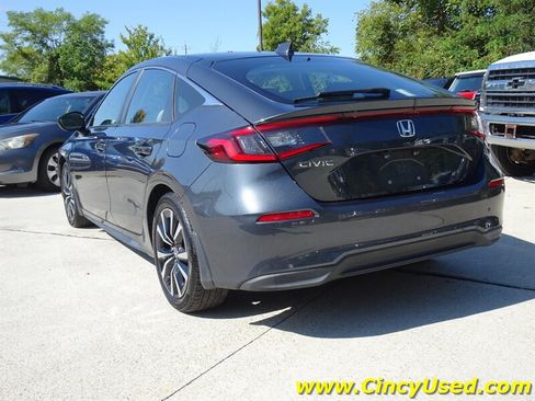 Used 2024 Honda Civic EX-L image 9