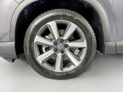 Certified 2023 Honda Pilot Touring image 33