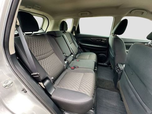 Used 2019 Nissan Rogue S AWD/4WD image 26