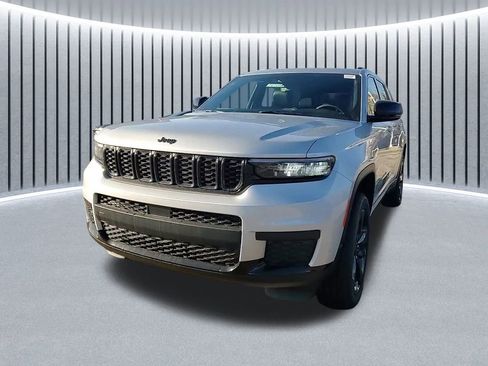 New 2025 Jeep Grand Cherokee L Altitude AWD/4WD image 7
