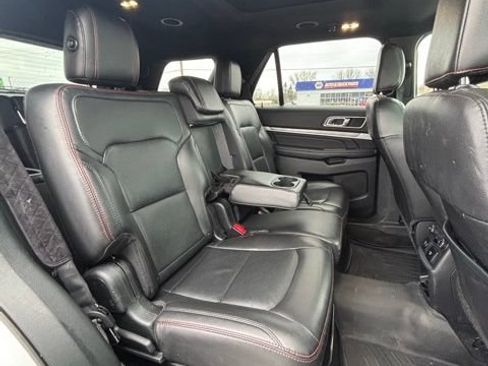 Used 2018 Ford Explorer Sport AWD/4WD image 17
