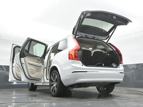 Used 2023 Volvo XC90 B6 Ultimate w/ Lounge Package image 57