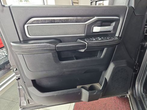 Used 2023 RAM 3500 Big Horn w/ Level 2 Equipment Group image 10