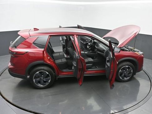 Used 2024 Nissan Rogue SV FWD image 63