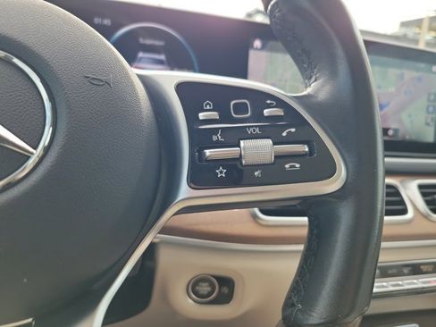 Used 2022 Mercedes-Benz GLS 450 4MATIC image 24