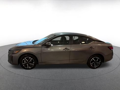 Used 2025 Nissan Sentra SV FWD image 8