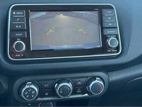 Used 2021 Nissan Kicks S image 13