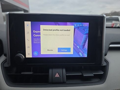 Used 2023 Toyota RAV4 XLE image 23