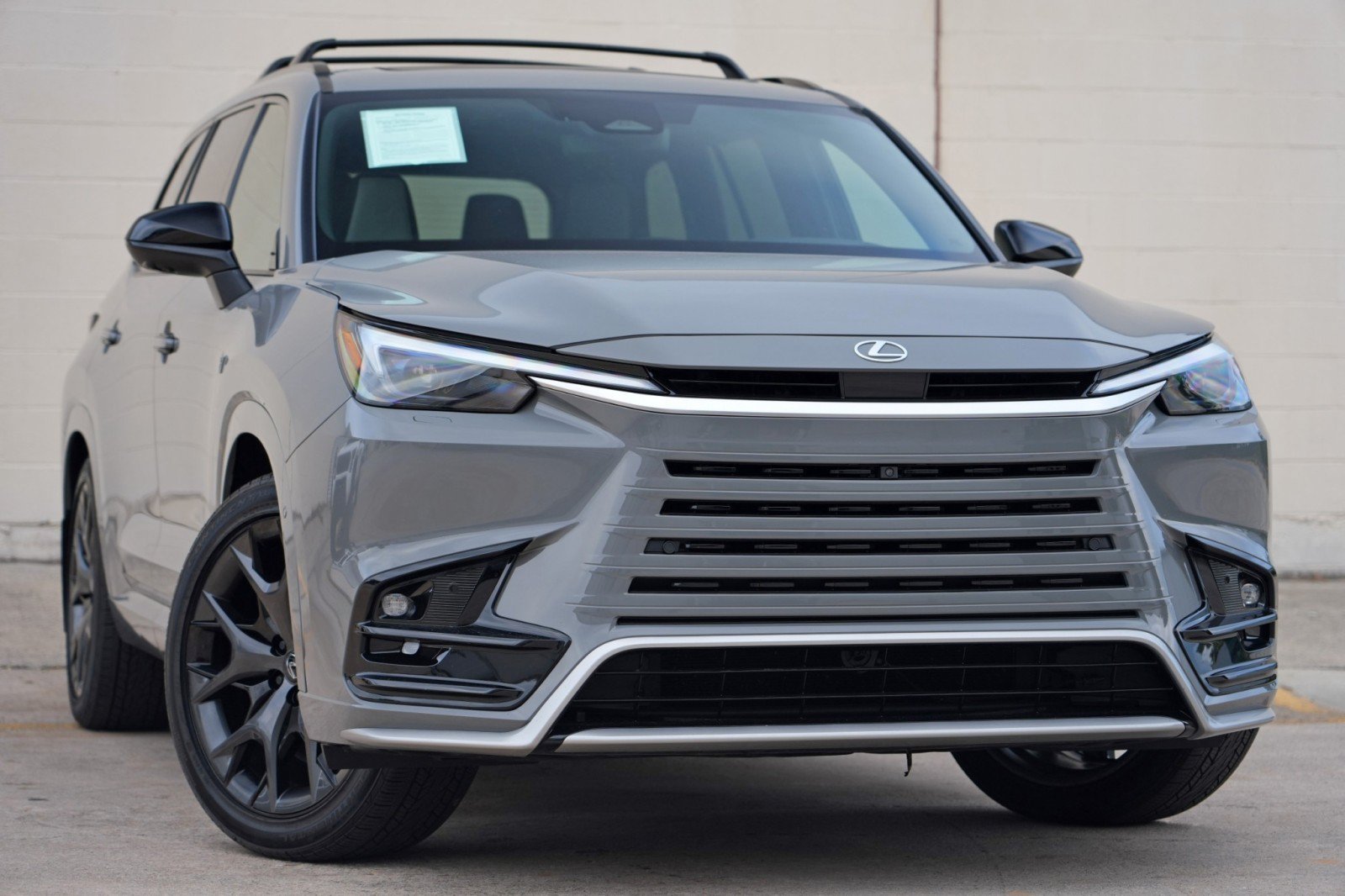 Used 2025 Lexus TX 500h AWD image 4