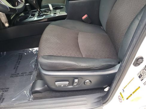 Used 2019 Toyota 4Runner TRD Off-Road AWD/4WD image 22