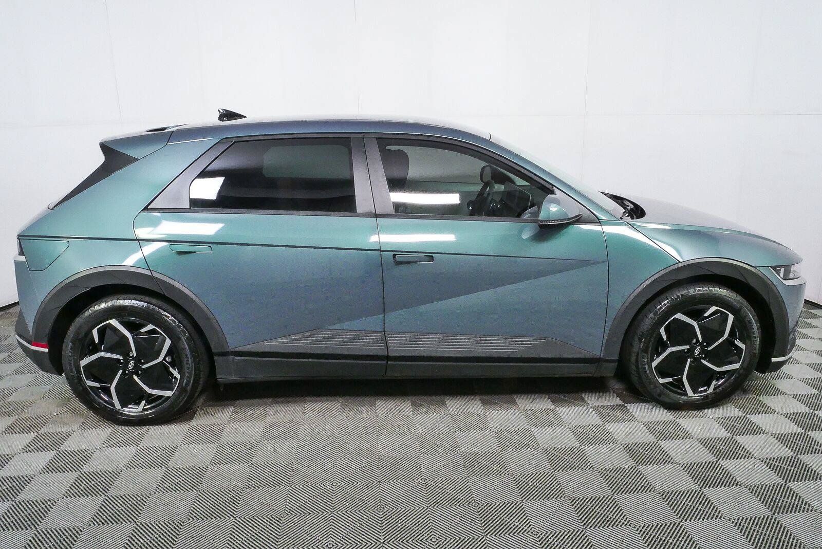 Used 2023 Hyundai Ioniq 5 SE AWD/4WD image 8