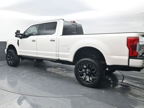Used 2018 Ford F250 Platinum w/ Platinum Ultimate Package image 5