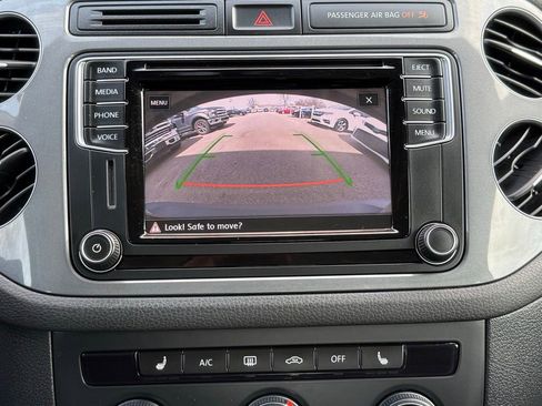 Used 2017 Volkswagen Tiguan S FWD image 27