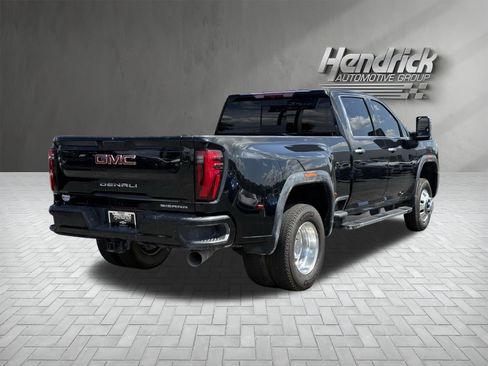 Used 2025 GMC Sierra 3500 Denali AWD/4WD image 9