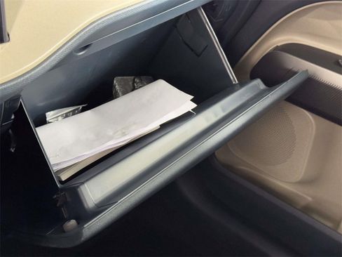 Used 2025 Ford Maverick Lariat w/ 4K Tow Package image 30