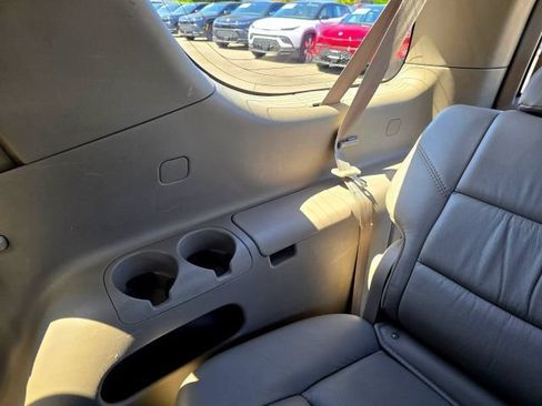 Used 2007 Toyota Sequoia SR5 AWD/4WD image 50