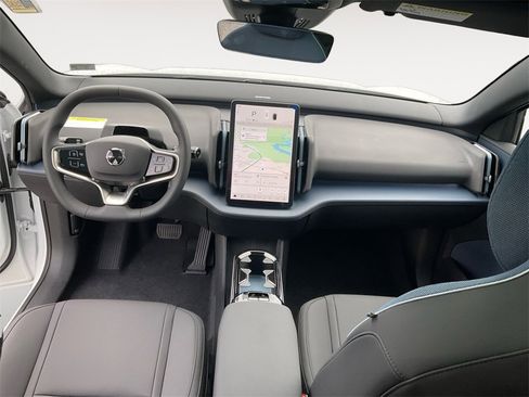 New 2026 Volvo EX30 Cross Country Ultra image 10