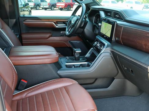 Used 2023 GMC Sierra 1500 Denali Ultimate AWD/4WD image 22