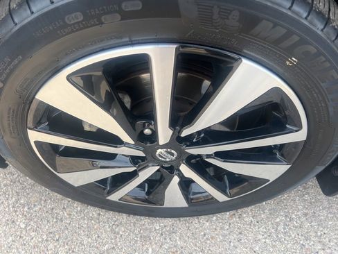 Certified 2023 Nissan Sentra SV w/ SV Premium Package image 41