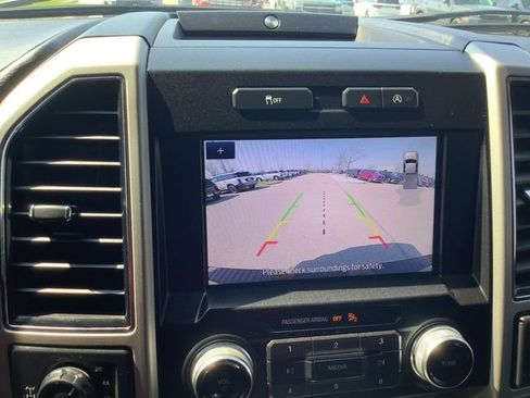 Used 2019 Ford F150 Lariat w/ Equipment Group 502A Luxury AWD/4WD image 23