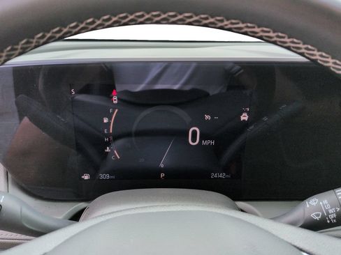 Used 2025 Buick Encore GX Preferred FWD image 23