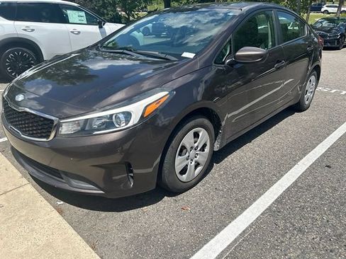 Used 2018 Kia Forte LX FWD image 8