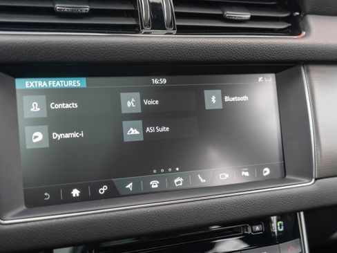 Used 2018 Jaguar XF S AWD/4WD image 22