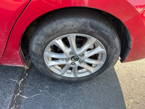 Used 2015 MAZDA MAZDA3 i Touring w/ Technology Package FWD image 27