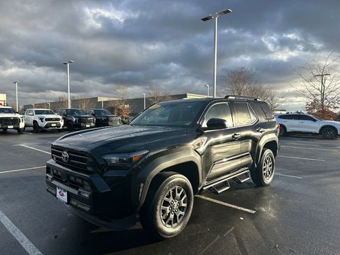 Certified 2025 Toyota 4Runner SR5 image 7