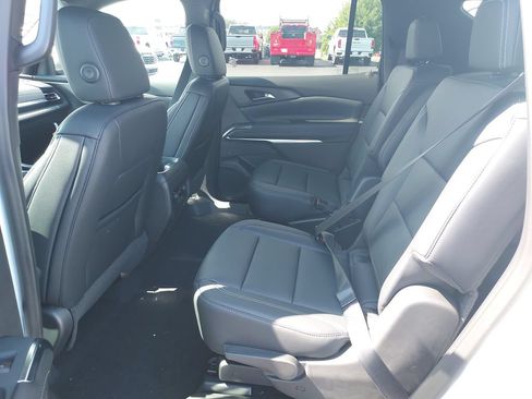 New 2027 Chevrolet Traverse LT w/ Midnight/Sport Edition FWD image 14