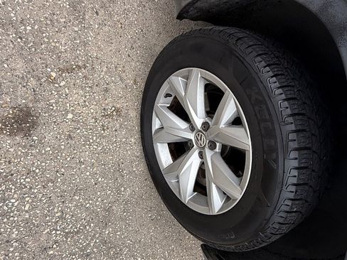 Used 2018 Volkswagen Atlas SE FWD image 12