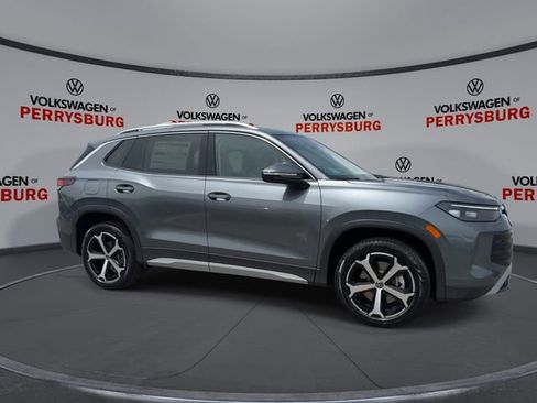 New 2026 Volkswagen Tiguan SE AWD/4WD image 9