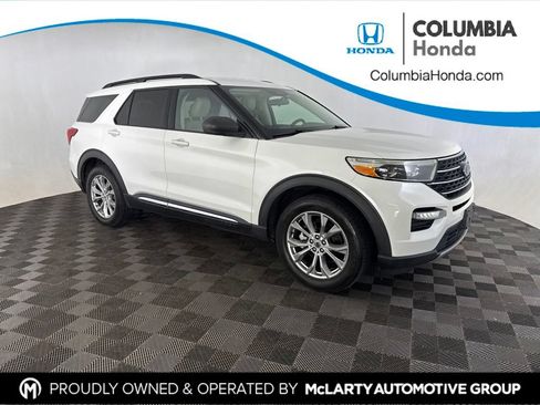 Used 2020 Ford Explorer XLT w/ Equipment Group 202A AWD/4WD image 1